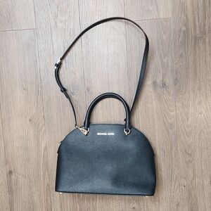 Michael Kors Elegant Black Satchel with Gold Details